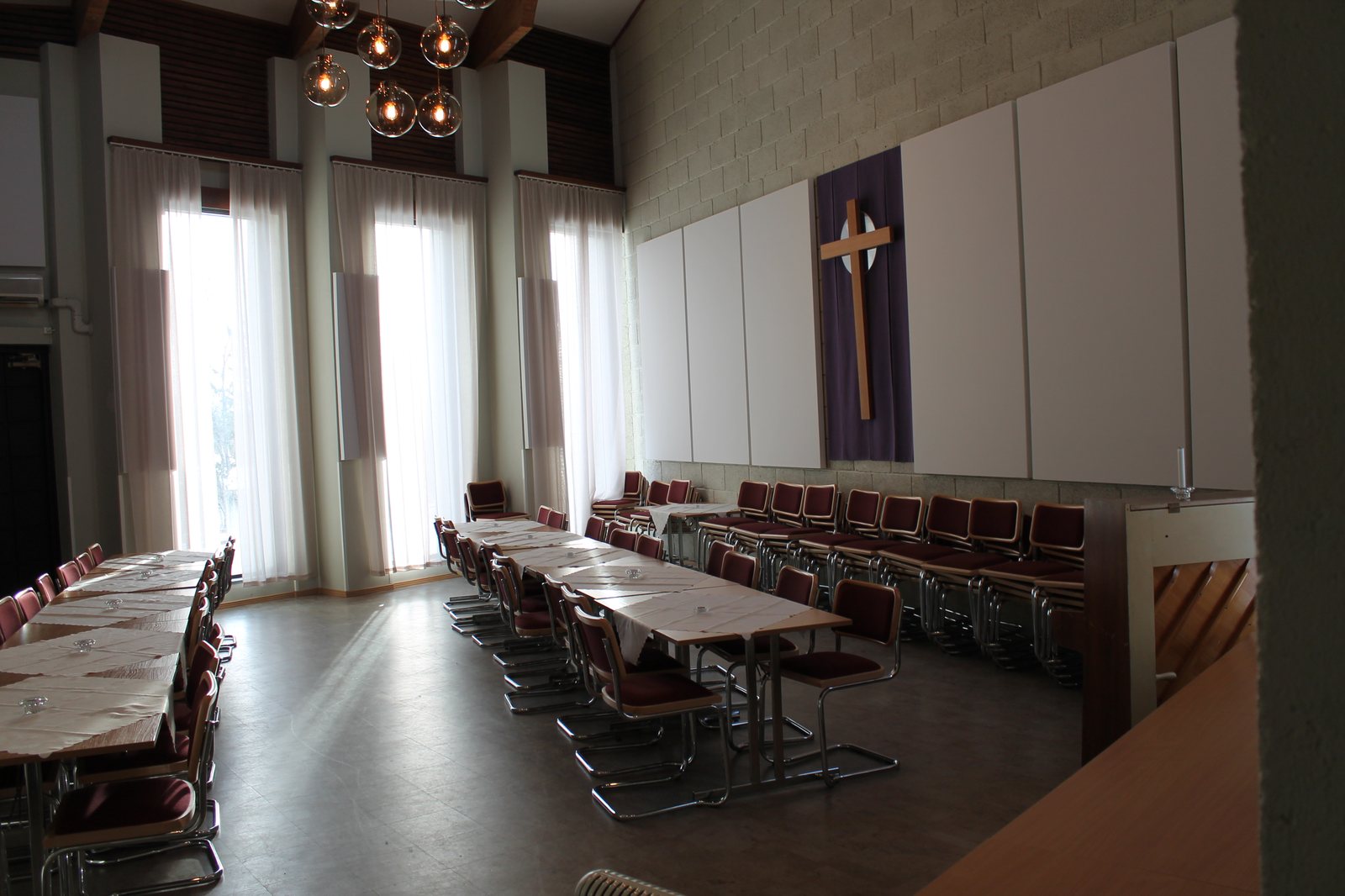 Lytterom med akustikkbehandling