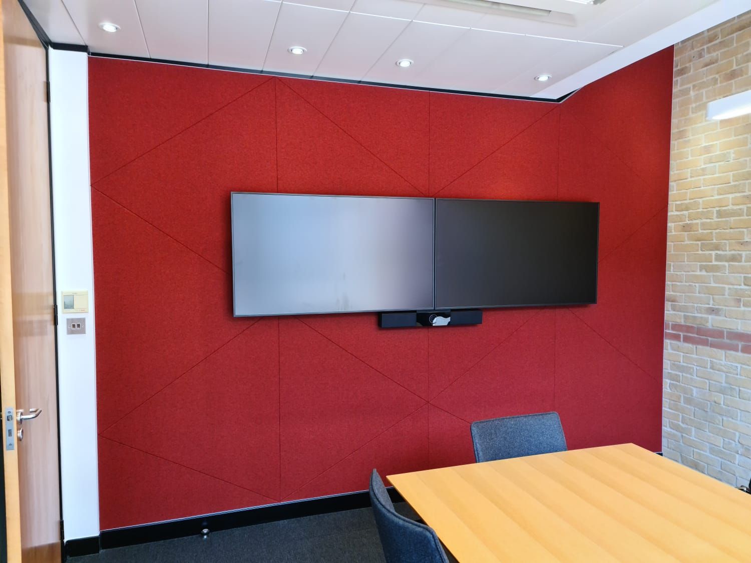 Soundtrac Stretch Fabric System
