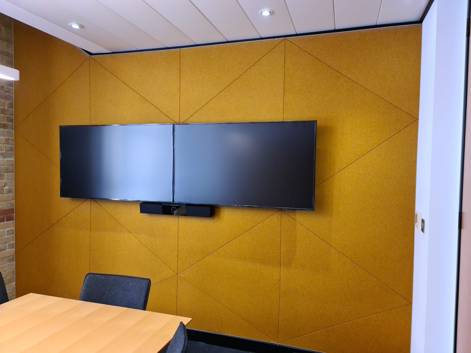 Soundtrac Stretch Fabric System